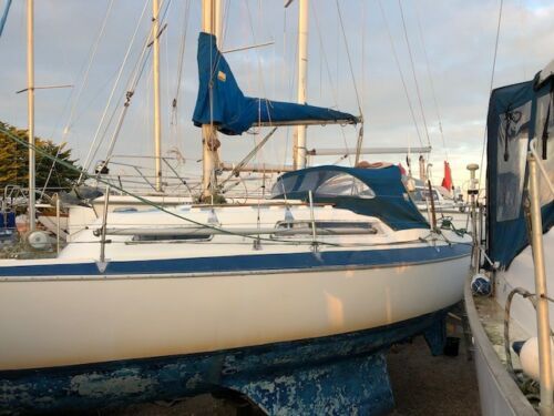 Spinola  -   Built 1976,  Twin keel,  Sail no   3055Y,  Lymington,  Sailing area Solent  -  for sale on ebay 2019